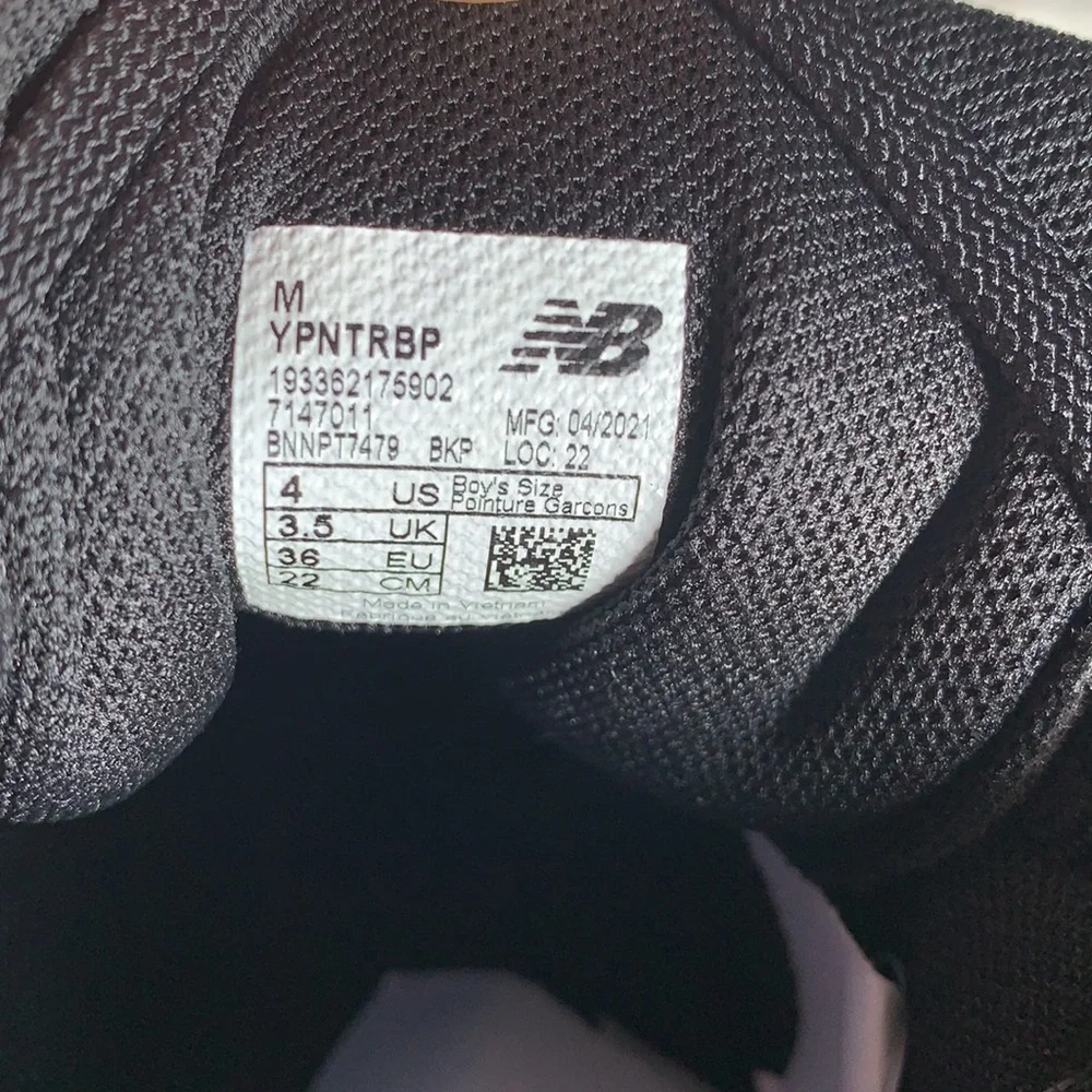 New balance big boys‎ Speedride Nítrel sneakers, size 4